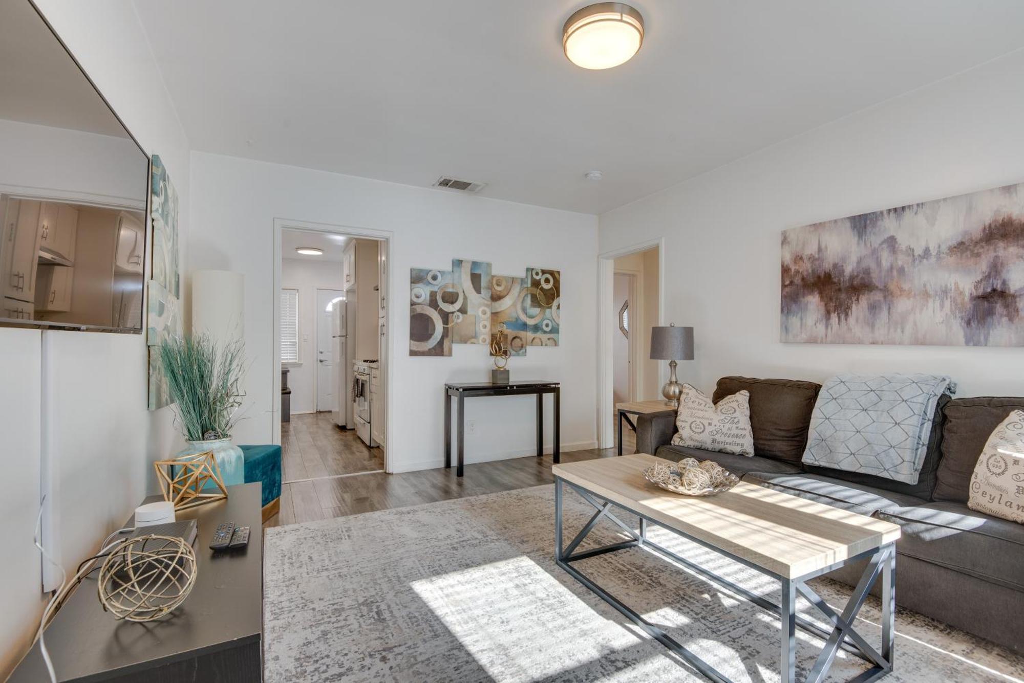 Apartment Nuys Abode With Patio, 7 Mi To Universal *